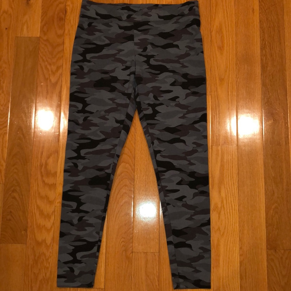 Camo leggings